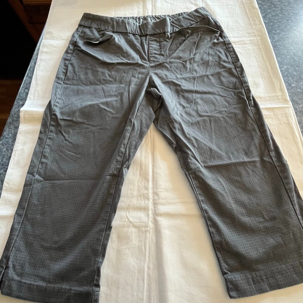 Lee Style Up pull-up gray patterned capri pants - 14p